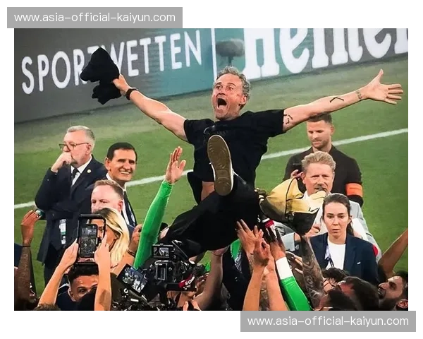 德罗谈巴黎首秀：感到非常自在，恩里克是加盟原因之一