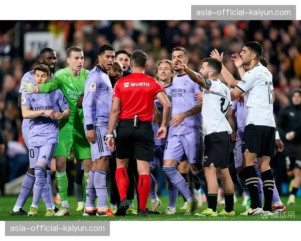 裁判安排：曼萨诺执法皇马vs赫罗纳，拉特雷执法国王杯决赛